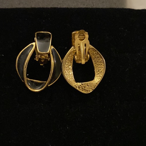 Pend earring plus 2 more sets clip on - Picture 3 of 7